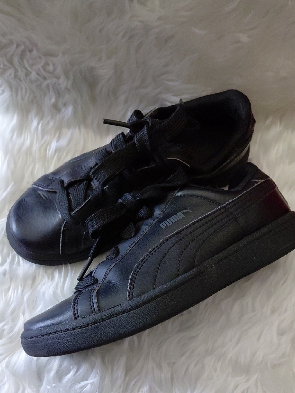 Puma Black Low-Top Lace-Up Sneaker